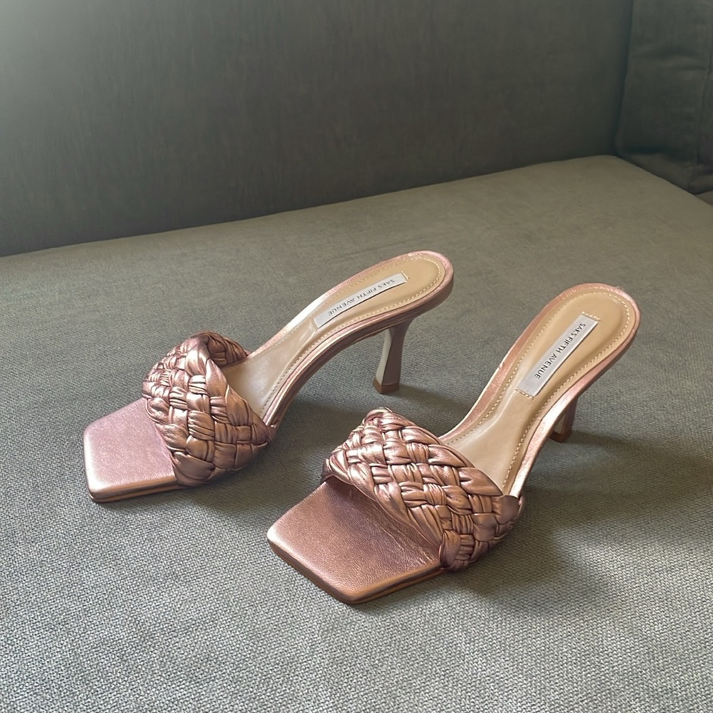 Leather Saks Fifth Avenue Rose Gold Woven Mules size 7.5